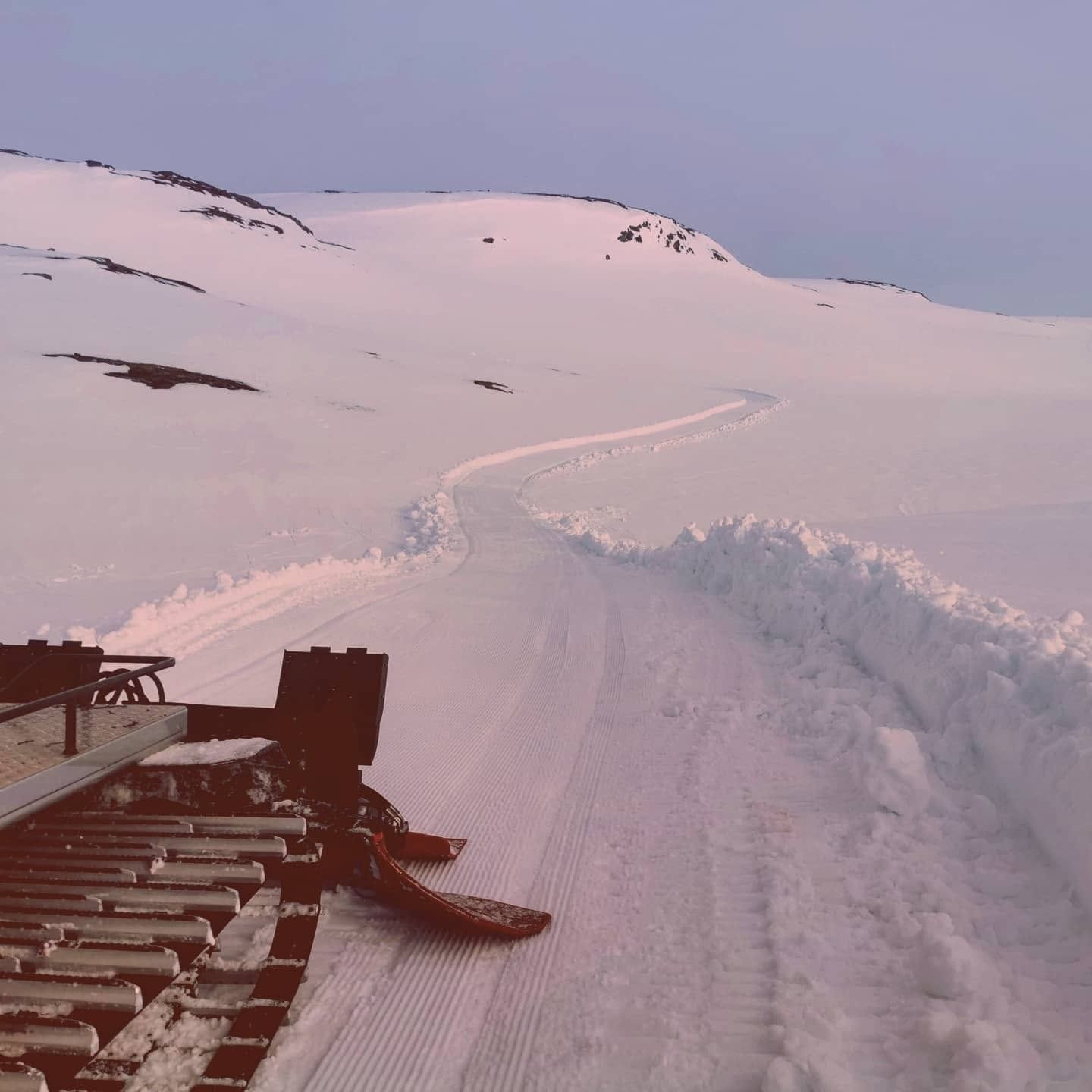 Løypekjøring i Skorovasfjellene